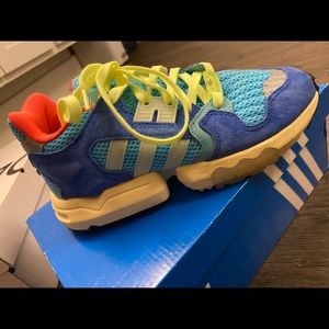 Adidas torsion shoesss